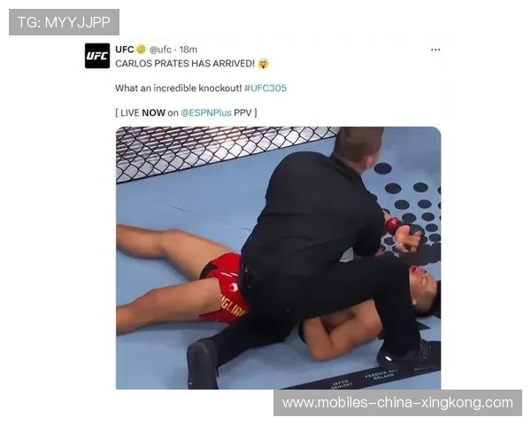UFC选手比赛中突然推镜头:热血与激情的意外瞬间 UFC选手比赛中突然推镜头:热血与激情的意外瞬间